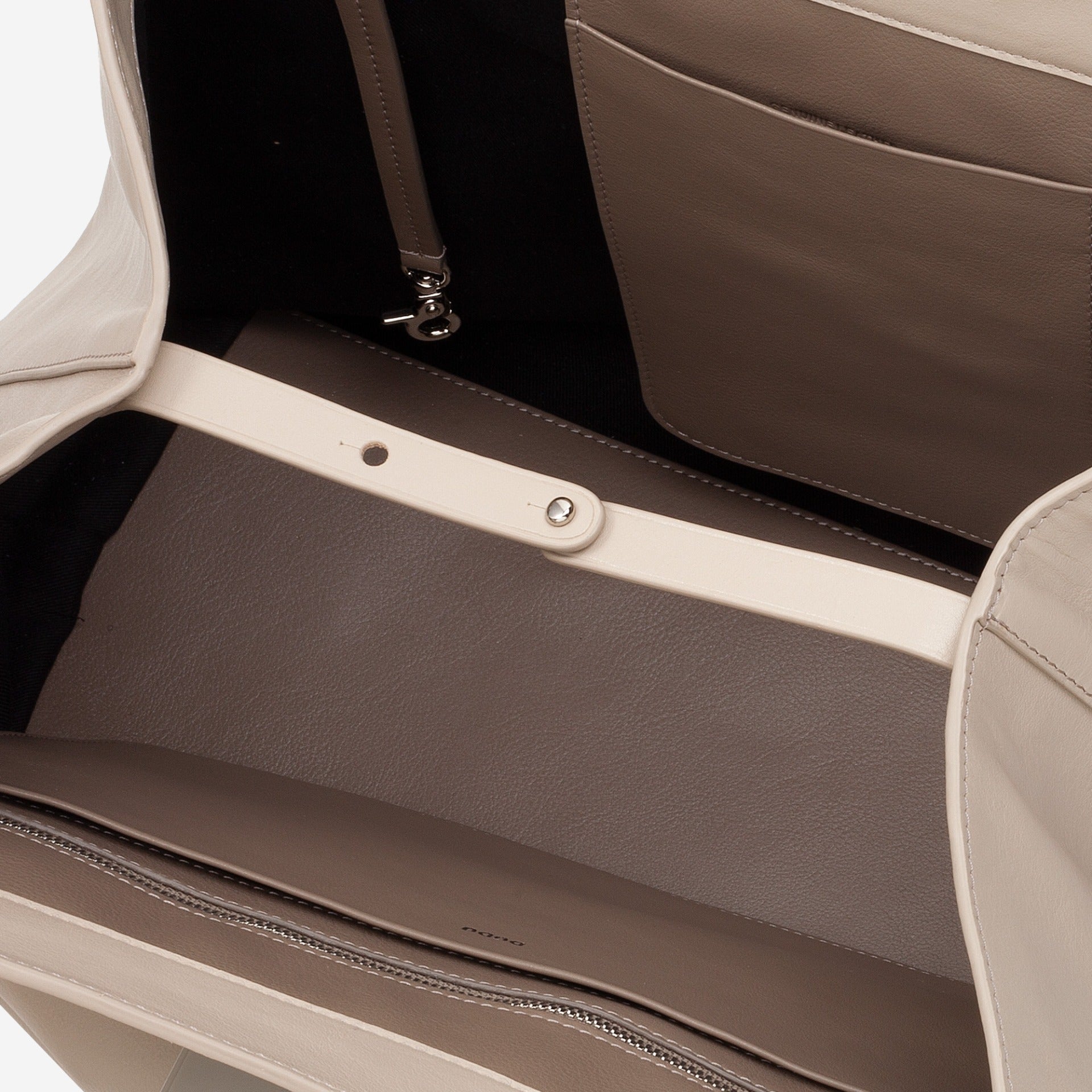 #colore_Grigio sabbia, Sand grey, Gris arena, Песок, Gris sable, Sandgrau, Zandgrijs, Sand grey